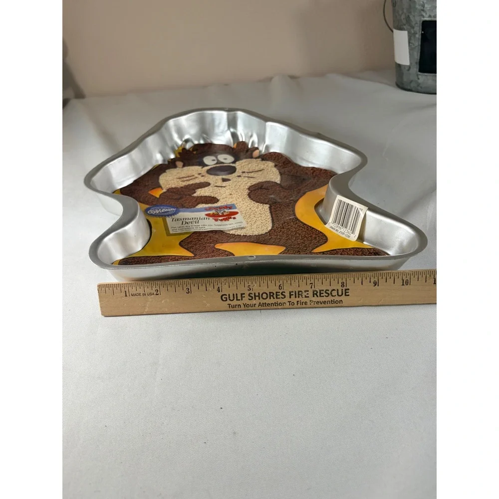 Wilton Tasmanian Devil Cake Pan Looney Tunes Taz Vintage 1994 Aluminum 2105-1236